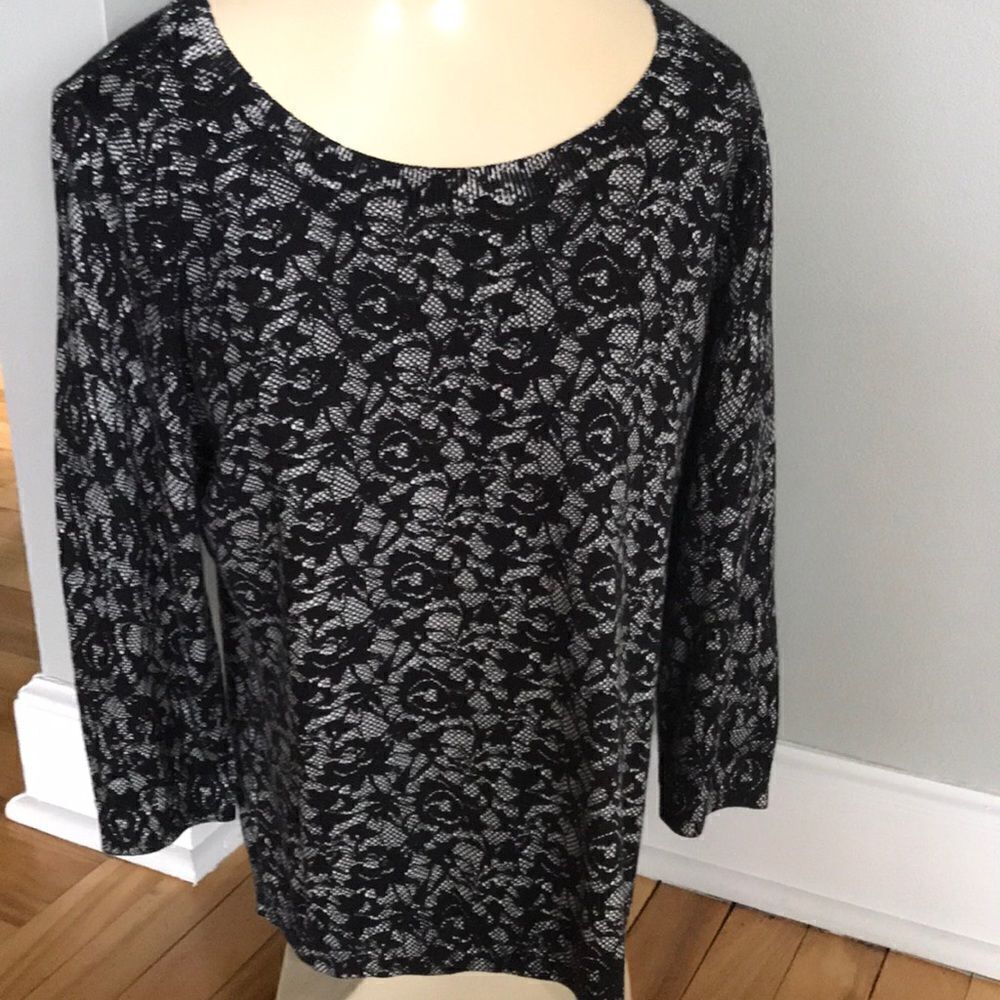 Talbots black/white lace print sweater, lg petite